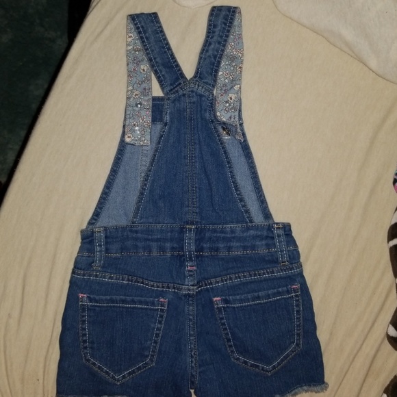 GIRLS BLUE JEAN OVERALLS SIZE XS 4-5 - Picture 2 of 4